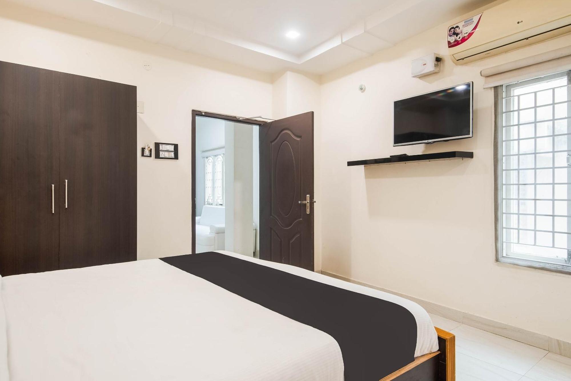 Capital O Aditya Grand Guntur Bagian luar foto